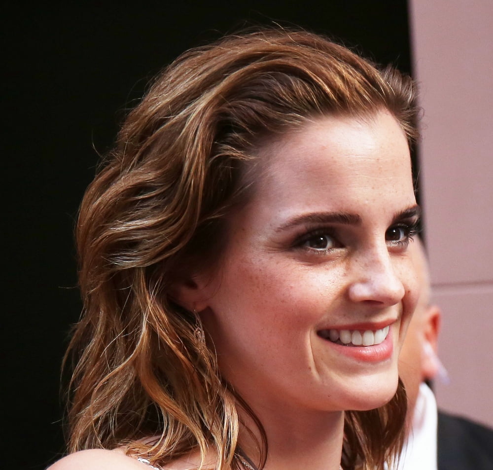 cg2yWIbO Emma Watson 1 83.jpg